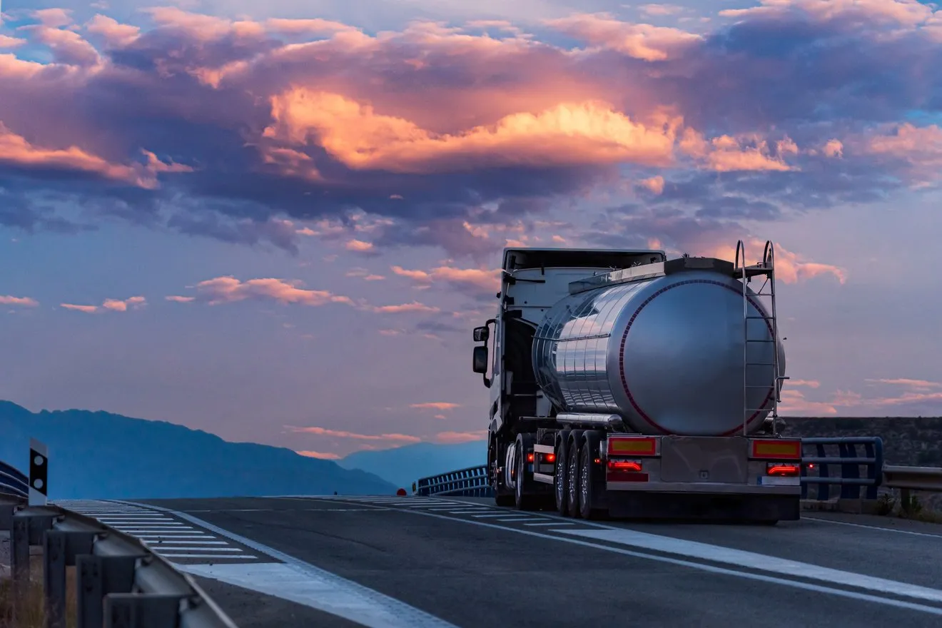 Building a competitive tankering network to cut costs and boost ...