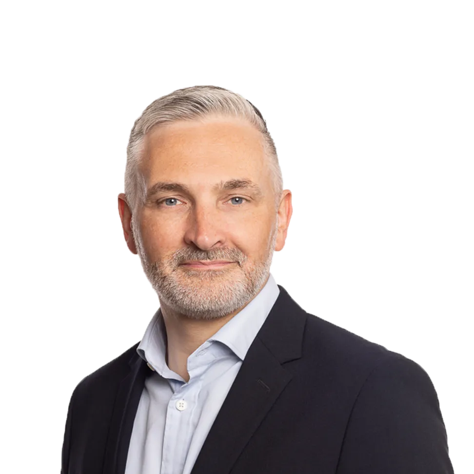 Julian Taylor, Principal